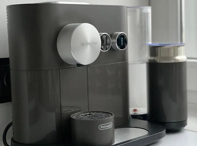 Leo شقة وارسو