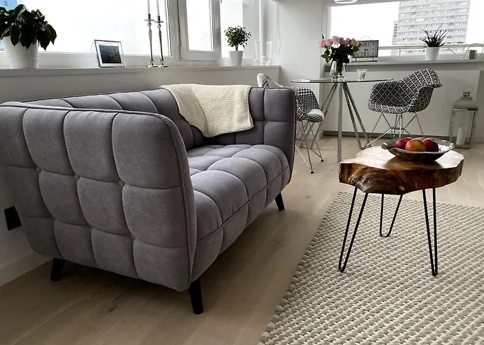 Leo شقة وارسو